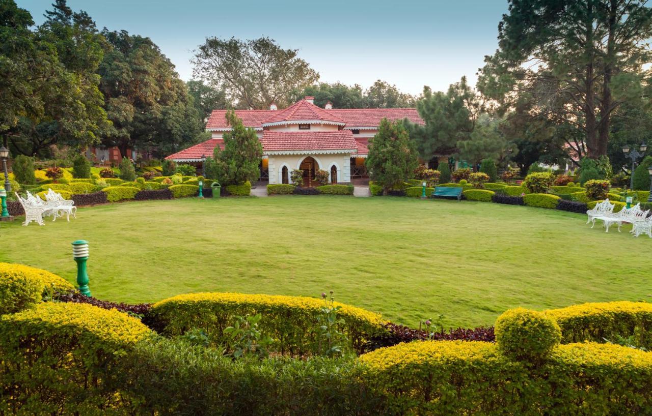 Welcomheritage Golf View Pachmarhī Exterior foto
