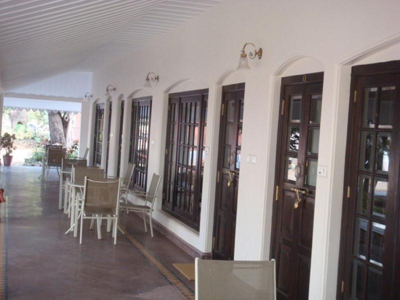 Welcomheritage Golf View Pachmarhī Exterior foto